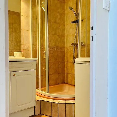 Azur - Vue - Parking - Climatisation *